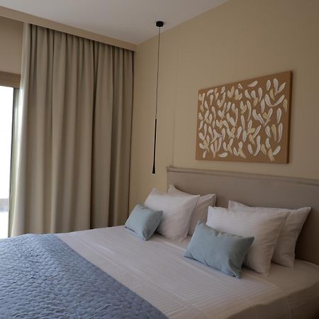 Kaiser Luxury Suites Achílleion Exterior foto